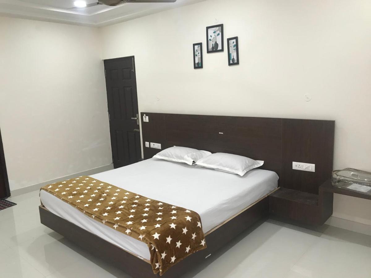 Hotel Sri Krishna Residency Eluru Exterior foto